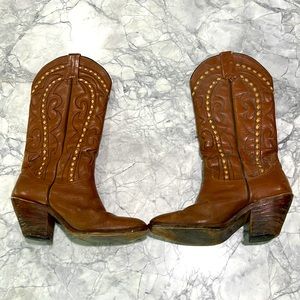 Women’s brown leather vintage cowboy boots